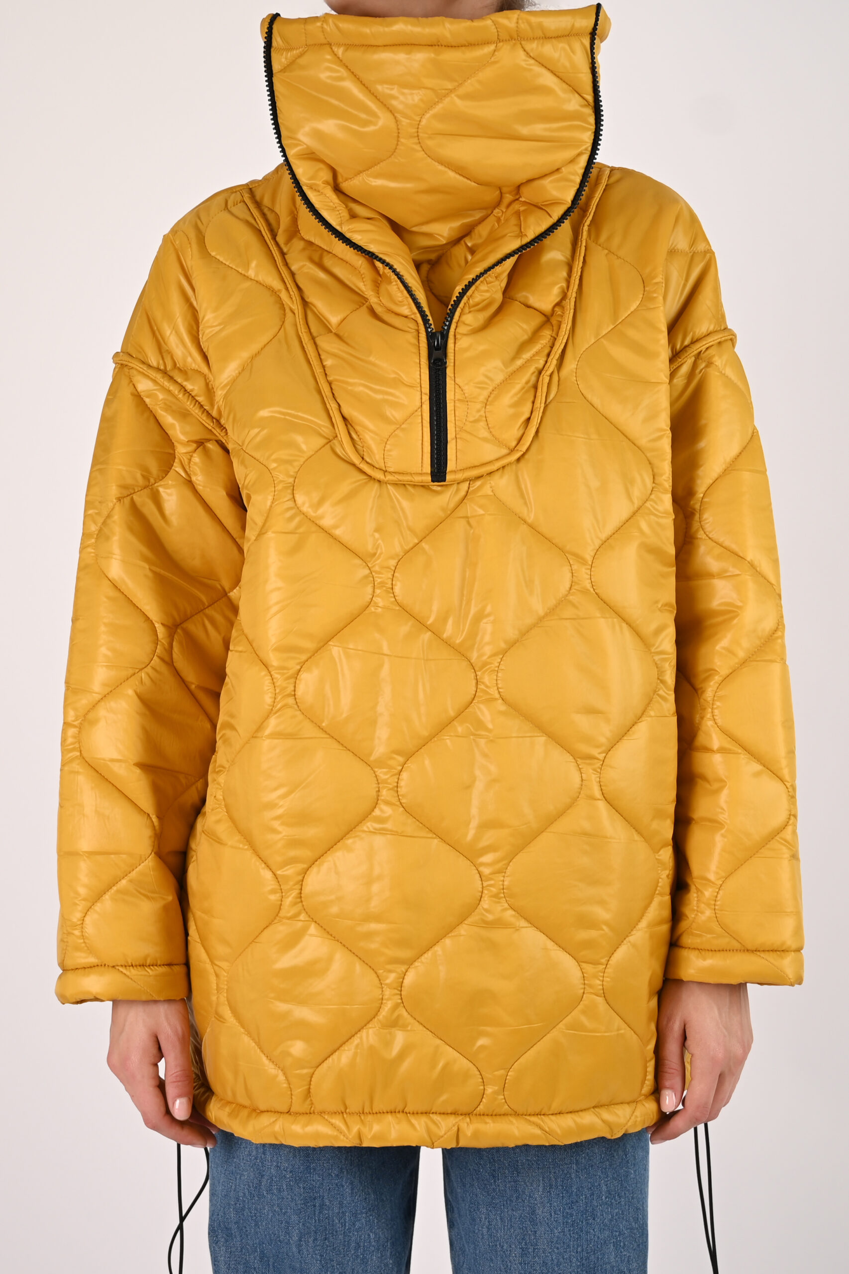 Layla Mustard Showroom 33