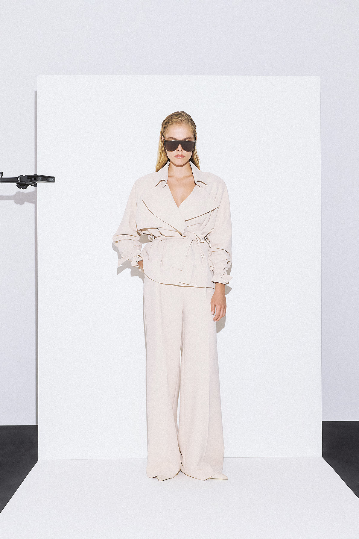 2026_07_22-Dolce-Domenica0780 Marisa Crepe Trousers Cream - Image 1