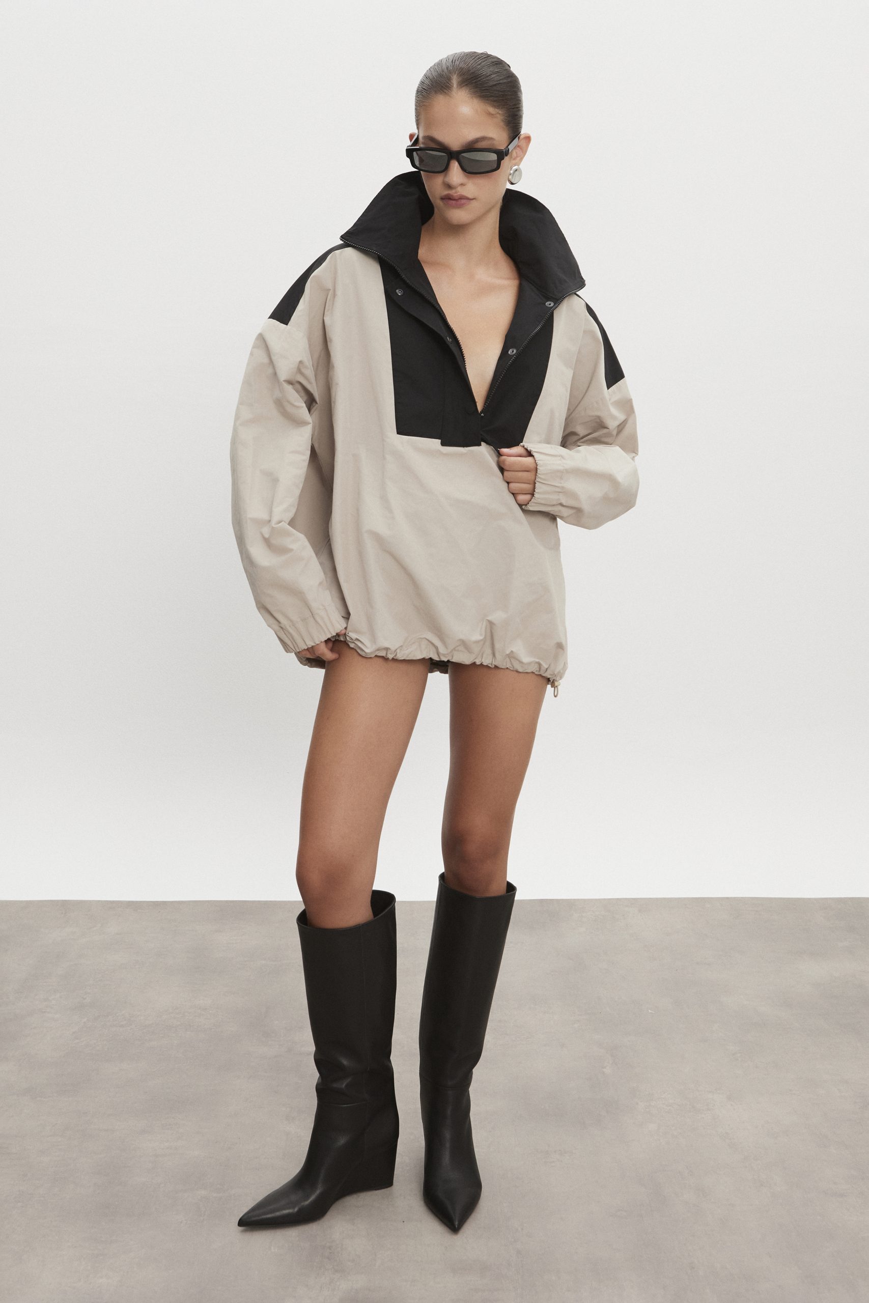 Nadia_Rapti_EshopPreFall_0119963 copy PAOLO WIND ANORAK WOMEN GREIGE/BLACK - Image 1