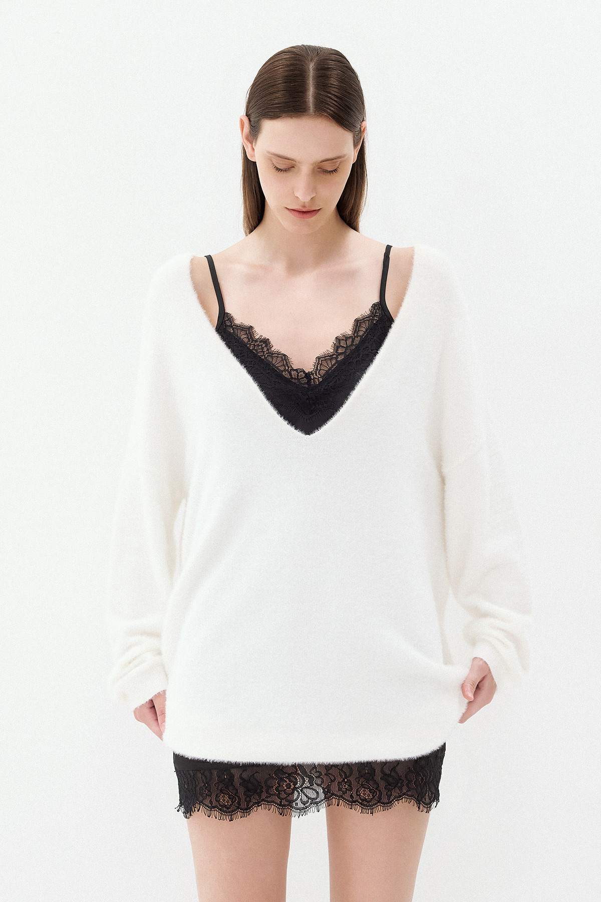 2026_07_23-Dolce-Domenica2870 Noelle Knit | White - Image 1