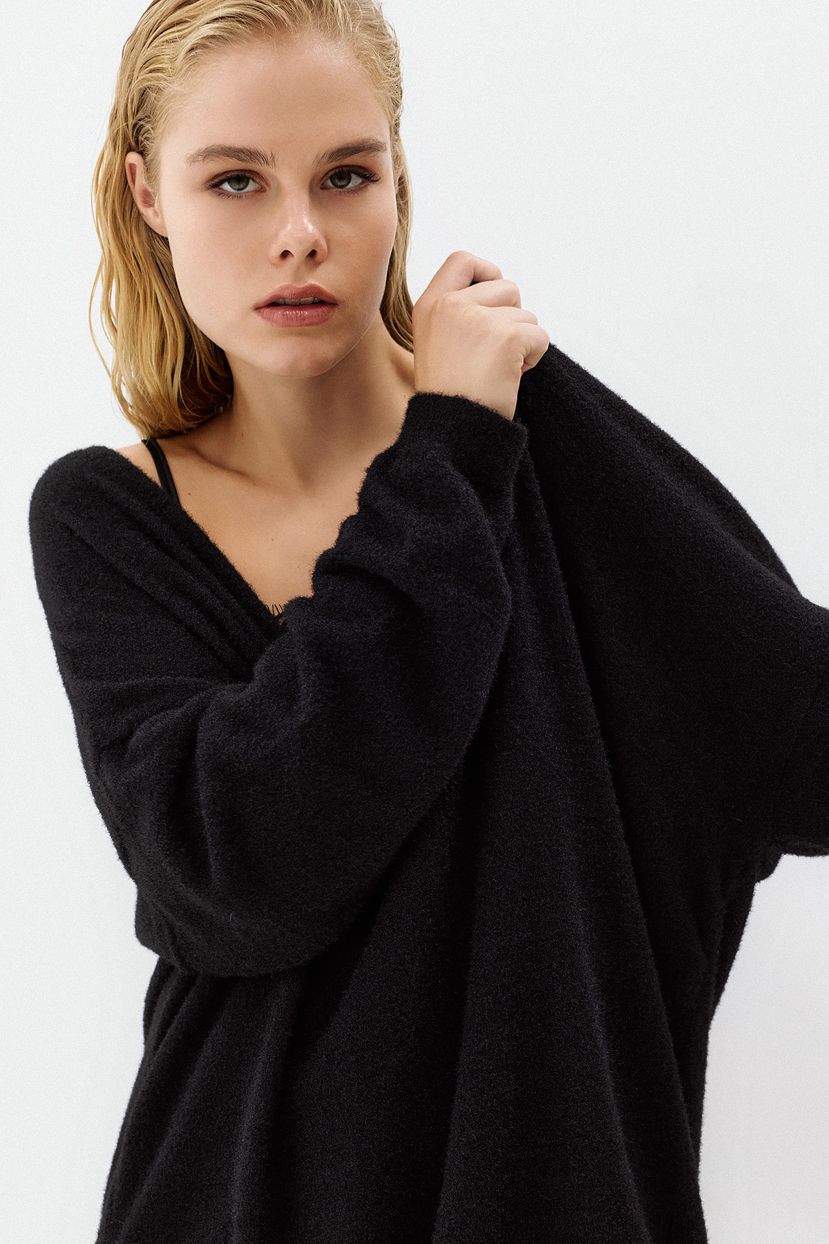 2026_07_23-Dolce-Domenica3368 Noelle Knit | Black - Image 1