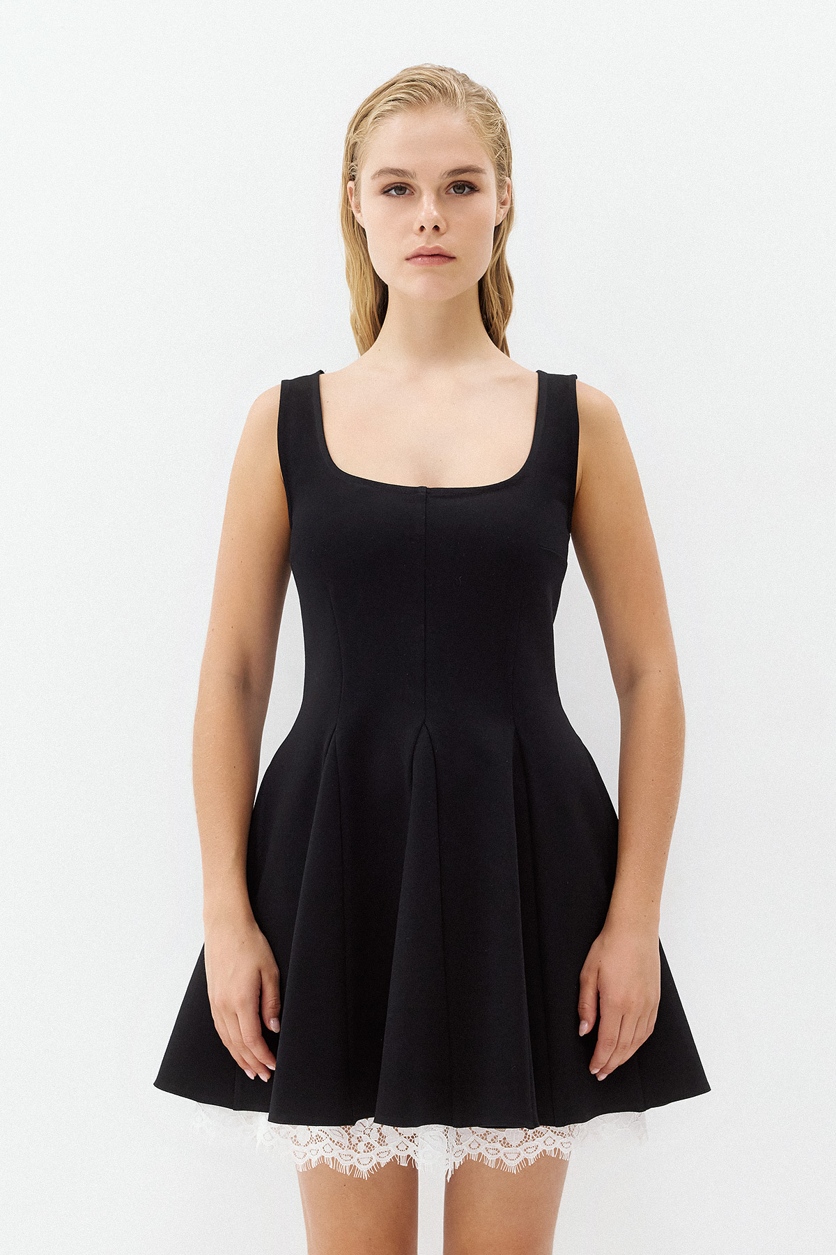 2026_07_23-Dolce-Domenica3479 Noir Punto Mini Dress - Image 1