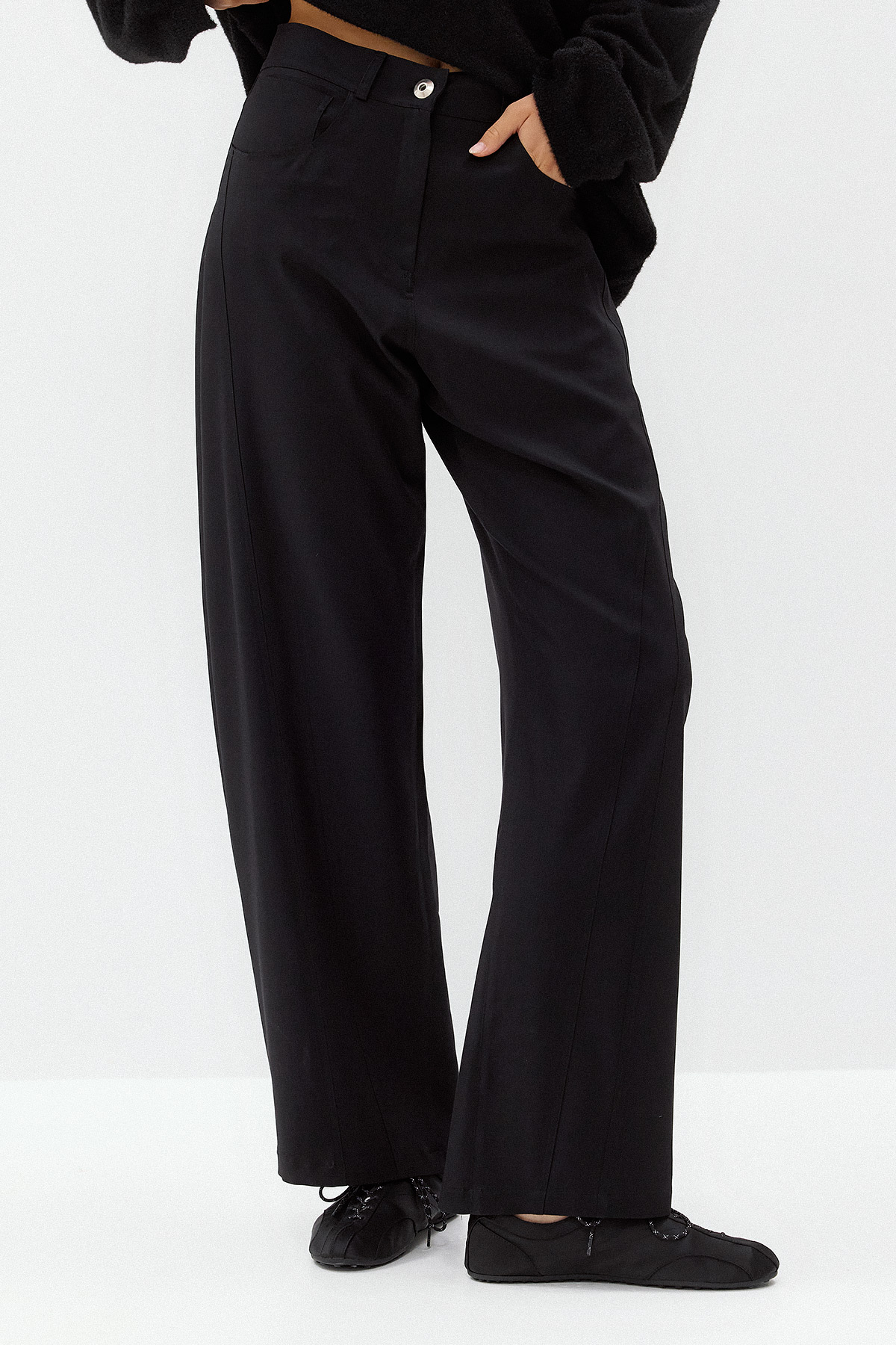 2026_07_23-Dolce-Domenica3642 Romy Viscoze Barrel Trousers - Image 1