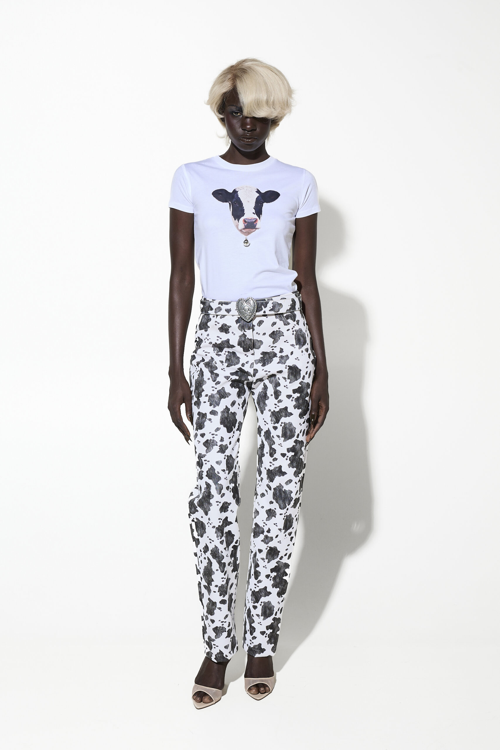 26_06_29_MILKWHITE_ESHOP_26_13907-scaled Fitted Cow T-Shirt - Image 1